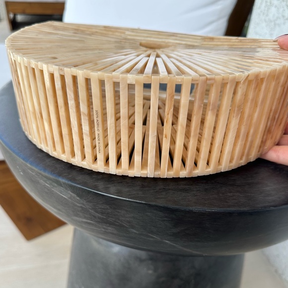 Cult Gaia Ark Acrylic Bag - Picture 4 of 6